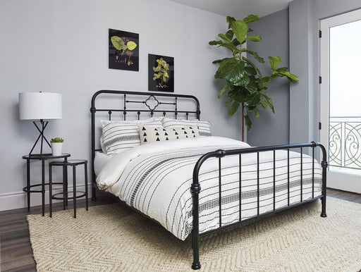 G305946 Queen Bed - Premium Queen Bed from Coaster Z2 Standard - Just $370! Shop now at Furniture Wholesale Plus  We are the best furniture store in Nashville, Hendersonville, Goodlettsville, Madison, Antioch, Mount Juliet, Lebanon, Gallatin, Springfield, Murfreesboro, Franklin, Brentwood