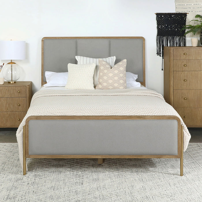 Arini Upholstered Panel Bed - Premium Bed from Coaster Z2 Standard - Just $938! Shop now at Furniture Wholesale Plus  We are the best furniture store in Nashville, Hendersonville, Goodlettsville, Madison, Antioch, Mount Juliet, Lebanon, Gallatin, Springfield, Murfreesboro, Franklin, Brentwood