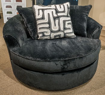 Ashford Heights - Oversized Swivel Accent Chair - Onyx – Swivel Chairs by Signature Design by Ashley® at Furniture Wholesale Plus , Nashville furniture store