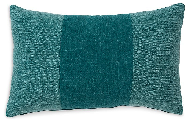 Dovinton Pillow - Premium Pillow from Ashley Furniture - Just $32.10! Shop now at Furniture Wholesale Plus  We are the best furniture store in Nashville, Hendersonville, Goodlettsville, Madison, Antioch, Mount Juliet, Lebanon, Gallatin, Springfield, Murfreesboro, Franklin, Brentwood