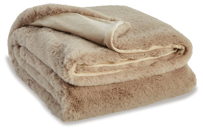Gariland Throw (Set of 3) - Premium Throw from Ashley Furniture - Just $143.33! Shop now at Furniture Wholesale Plus  We are the best furniture store in Nashville, Hendersonville, Goodlettsville, Madison, Antioch, Mount Juliet, Lebanon, Gallatin, Springfield, Murfreesboro, Franklin, Brentwood