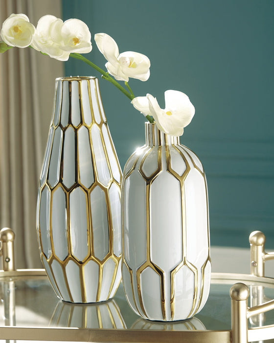 Mohsen Vase (Set of 2) - Premium Vase from Ashley Furniture - Just $69.07! Shop now at Furniture Wholesale Plus  We are the best furniture store in Nashville, Hendersonville, Goodlettsville, Madison, Antioch, Mount Juliet, Lebanon, Gallatin, Springfield, Murfreesboro, Franklin, Brentwood