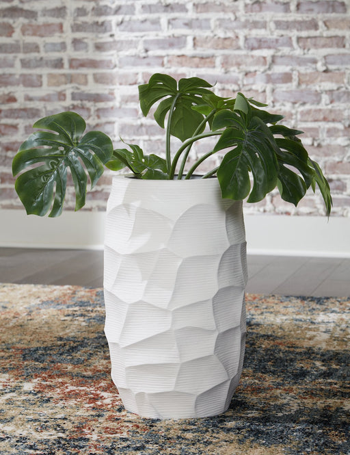 Patenleigh Vase - Premium Vase from Ashley Furniture - Just $60.24! Shop now at Furniture Wholesale Plus  We are the best furniture store in Nashville, Hendersonville, Goodlettsville, Madison, Antioch, Mount Juliet, Lebanon, Gallatin, Springfield, Murfreesboro, Franklin, Brentwood