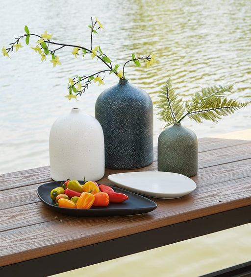 Dorelia Accessory Set (Set of 5) - Premium Table Accessory Set from Ashley Furniture - Just $122.03! Shop now at Furniture Wholesale Plus  We are the best furniture store in Nashville, Hendersonville, Goodlettsville, Madison, Antioch, Mount Juliet, Lebanon, Gallatin, Springfield, Murfreesboro, Franklin, Brentwood