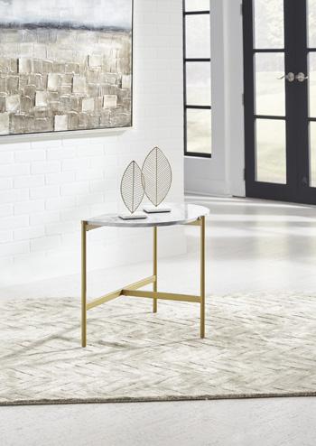 Wynora Chairside End Table - Premium End Table from Ashley Furniture - Just $92.02! Shop now at Furniture Wholesale Plus  We are the best furniture store in Nashville, Hendersonville, Goodlettsville, Madison, Antioch, Mount Juliet, Lebanon, Gallatin, Springfield, Murfreesboro, Franklin, Brentwood