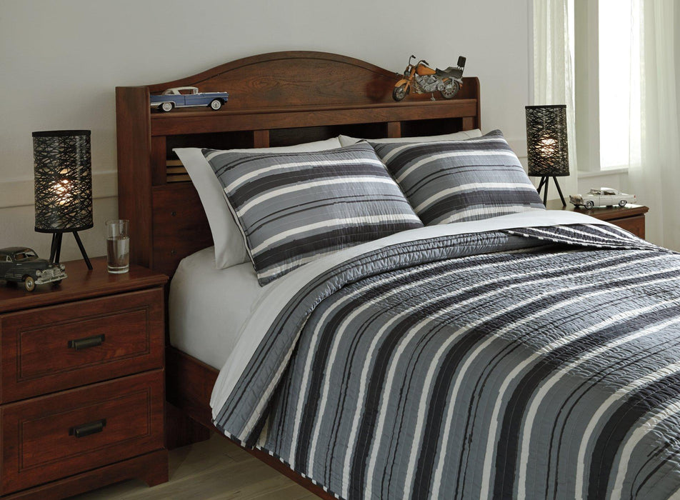 Merlin 3-Piece Coverlet Set - Premium Coverlet Set from Ashley Furniture - Just $44.97! Shop now at Furniture Wholesale Plus  We are the best furniture store in Nashville, Hendersonville, Goodlettsville, Madison, Antioch, Mount Juliet, Lebanon, Gallatin, Springfield, Murfreesboro, Franklin, Brentwood