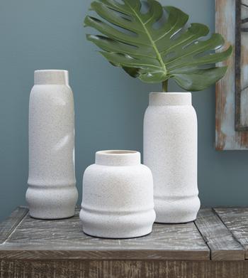 Jayden Vase (Set of 3) - Premium Vase from Ashley Furniture - Just $53.18! Shop now at Furniture Wholesale Plus  We are the best furniture store in Nashville, Hendersonville, Goodlettsville, Madison, Antioch, Mount Juliet, Lebanon, Gallatin, Springfield, Murfreesboro, Franklin, Brentwood