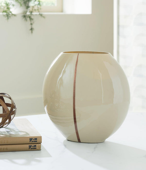 Sheabourne Vase - Premium Vase from Ashley Furniture - Just $44.35! Shop now at Furniture Wholesale Plus  We are the best furniture store in Nashville, Hendersonville, Goodlettsville, Madison, Antioch, Mount Juliet, Lebanon, Gallatin, Springfield, Murfreesboro, Franklin, Brentwood