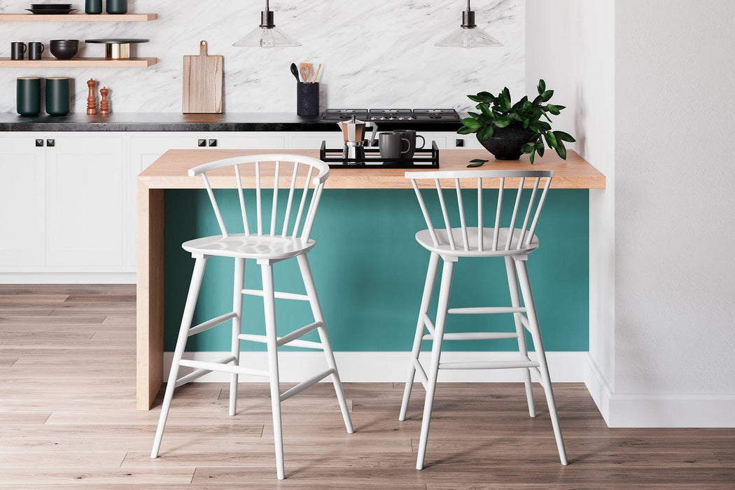 Grannen Bar Height Stool - Premium Barstool from Ashley Furniture - Just $124.69! Shop now at Furniture Wholesale Plus  We are the best furniture store in Nashville, Hendersonville, Goodlettsville, Madison, Antioch, Mount Juliet, Lebanon, Gallatin, Springfield, Murfreesboro, Franklin, Brentwood