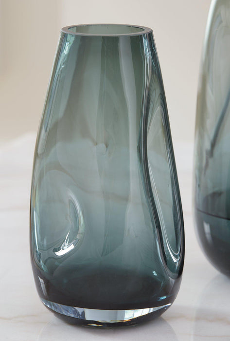 Beamund Vase (Set of 2) - Premium Vase from Ashley Furniture - Just $72.60! Shop now at Furniture Wholesale Plus  We are the best furniture store in Nashville, Hendersonville, Goodlettsville, Madison, Antioch, Mount Juliet, Lebanon, Gallatin, Springfield, Murfreesboro, Franklin, Brentwood