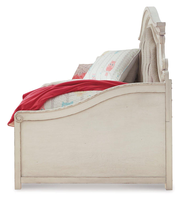 Realyn Daybed with 1 Large Storage Drawer - Premium Bed from Ashley Furniture - Just $828.59! Shop now at Furniture Wholesale Plus  We are the best furniture store in Nashville, Hendersonville, Goodlettsville, Madison, Antioch, Mount Juliet, Lebanon, Gallatin, Springfield, Murfreesboro, Franklin, Brentwood