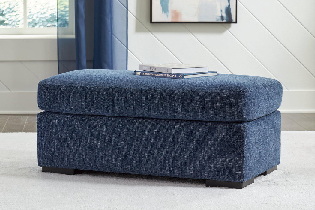 Evansley Ottoman - Premium Ottoman from Ashley Furniture - Just $209.28! Shop now at Furniture Wholesale Plus  We are the best furniture store in Nashville, Hendersonville, Goodlettsville, Madison, Antioch, Mount Juliet, Lebanon, Gallatin, Springfield, Murfreesboro, Franklin, Brentwood