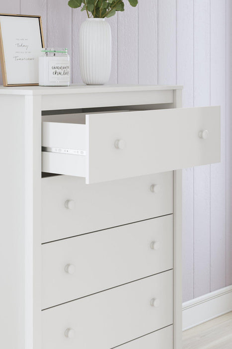 Hallityn Chest of Drawers - Premium Chest from Ashley Furniture - Just $235.47! Shop now at Furniture Wholesale Plus  We are the best furniture store in Nashville, Hendersonville, Goodlettsville, Madison, Antioch, Mount Juliet, Lebanon, Gallatin, Springfield, Murfreesboro, Franklin, Brentwood