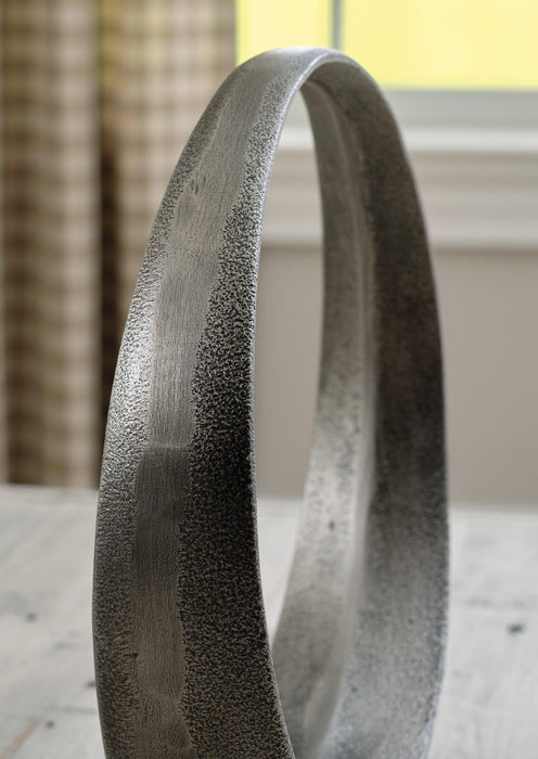 Ryandale Sculpture (Set of 2) - Premium Sculpture from Ashley Furniture - Just $79.66! Shop now at Furniture Wholesale Plus  We are the best furniture store in Nashville, Hendersonville, Goodlettsville, Madison, Antioch, Mount Juliet, Lebanon, Gallatin, Springfield, Murfreesboro, Franklin, Brentwood