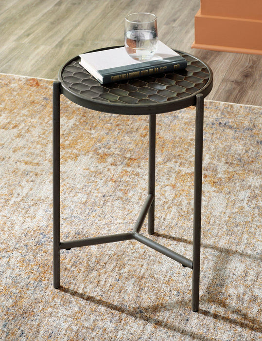 Doraley Chairside End Table - Premium End Table from Ashley Furniture - Just $107.91! Shop now at Furniture Wholesale Plus  We are the best furniture store in Nashville, Hendersonville, Goodlettsville, Madison, Antioch, Mount Juliet, Lebanon, Gallatin, Springfield, Murfreesboro, Franklin, Brentwood