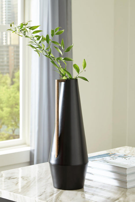 Pouderbell Vase - Premium Vase from Ashley Furniture - Just $35.53! Shop now at Furniture Wholesale Plus  We are the best furniture store in Nashville, Hendersonville, Goodlettsville, Madison, Antioch, Mount Juliet, Lebanon, Gallatin, Springfield, Murfreesboro, Franklin, Brentwood