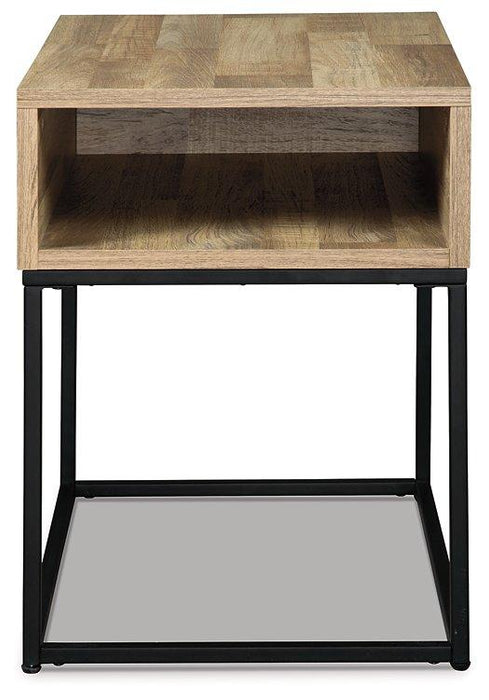 Gerdanet End Table - Premium End Table from Ashley Furniture - Just $79.66! Shop now at Furniture Wholesale Plus  We are the best furniture store in Nashville, Hendersonville, Goodlettsville, Madison, Antioch, Mount Juliet, Lebanon, Gallatin, Springfield, Murfreesboro, Franklin, Brentwood