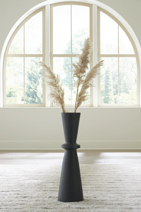 Collisten Vase - Premium Vase from Ashley Furniture - Just $62.01! Shop now at Furniture Wholesale Plus  We are the best furniture store in Nashville, Hendersonville, Goodlettsville, Madison, Antioch, Mount Juliet, Lebanon, Gallatin, Springfield, Murfreesboro, Franklin, Brentwood