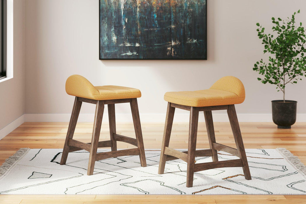 Lyncott Counter Height Bar Stool - Premium Barstool from Ashley Furniture - Just $92.51! Shop now at Furniture Wholesale Plus  We are the best furniture store in Nashville, Hendersonville, Goodlettsville, Madison, Antioch, Mount Juliet, Lebanon, Gallatin, Springfield, Murfreesboro, Franklin, Brentwood