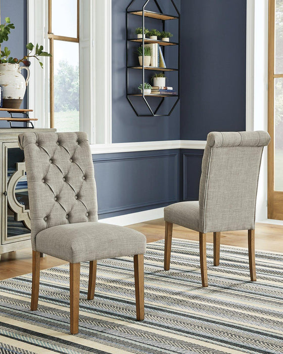 Harvina Dining Chair - Premium Dining Chair from Ashley Furniture - Just $104.58! Shop now at Furniture Wholesale Plus  We are the best furniture store in Nashville, Hendersonville, Goodlettsville, Madison, Antioch, Mount Juliet, Lebanon, Gallatin, Springfield, Murfreesboro, Franklin, Brentwood