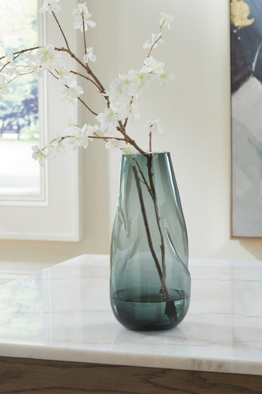 Beamund Vase (Set of 2) - Premium Vase from Ashley Furniture - Just $72.60! Shop now at Furniture Wholesale Plus  We are the best furniture store in Nashville, Hendersonville, Goodlettsville, Madison, Antioch, Mount Juliet, Lebanon, Gallatin, Springfield, Murfreesboro, Franklin, Brentwood