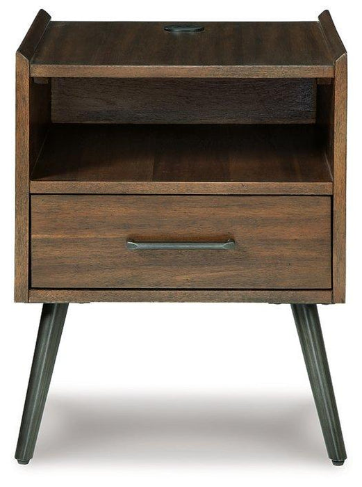 Calmoni End Table - Premium End Table from Ashley Furniture - Just $226.19! Shop now at Furniture Wholesale Plus  We are the best furniture store in Nashville, Hendersonville, Goodlettsville, Madison, Antioch, Mount Juliet, Lebanon, Gallatin, Springfield, Murfreesboro, Franklin, Brentwood