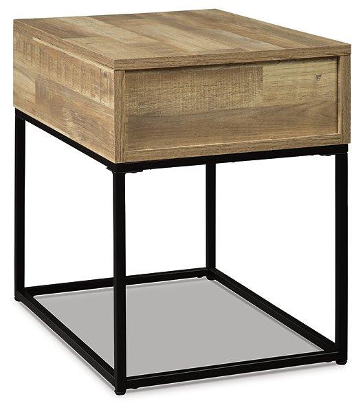 Gerdanet End Table - Premium End Table from Ashley Furniture - Just $79.66! Shop now at Furniture Wholesale Plus  We are the best furniture store in Nashville, Hendersonville, Goodlettsville, Madison, Antioch, Mount Juliet, Lebanon, Gallatin, Springfield, Murfreesboro, Franklin, Brentwood