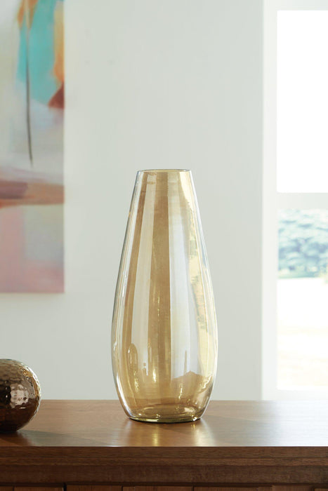 Rhettman Vase - Premium Vase from Ashley Furniture - Just $37.29! Shop now at Furniture Wholesale Plus  We are the best furniture store in Nashville, Hendersonville, Goodlettsville, Madison, Antioch, Mount Juliet, Lebanon, Gallatin, Springfield, Murfreesboro, Franklin, Brentwood