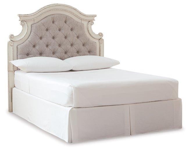 Realyn Bed - Premium Bed from Ashley Furniture - Just $412.28! Shop now at Furniture Wholesale Plus  We are the best furniture store in Nashville, Hendersonville, Goodlettsville, Madison, Antioch, Mount Juliet, Lebanon, Gallatin, Springfield, Murfreesboro, Franklin, Brentwood