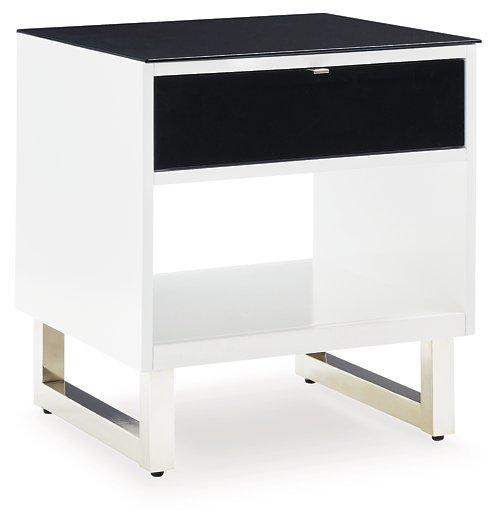 Gardoni End Table - Premium End Table from Ashley Furniture - Just $206.77! Shop now at Furniture Wholesale Plus  We are the best furniture store in Nashville, Hendersonville, Goodlettsville, Madison, Antioch, Mount Juliet, Lebanon, Gallatin, Springfield, Murfreesboro, Franklin, Brentwood