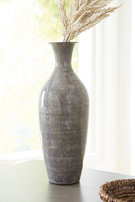 Brockwich Vase - Premium Vase from Ashley Furniture - Just $33.76! Shop now at Furniture Wholesale Plus  We are the best furniture store in Nashville, Hendersonville, Goodlettsville, Madison, Antioch, Mount Juliet, Lebanon, Gallatin, Springfield, Murfreesboro, Franklin, Brentwood