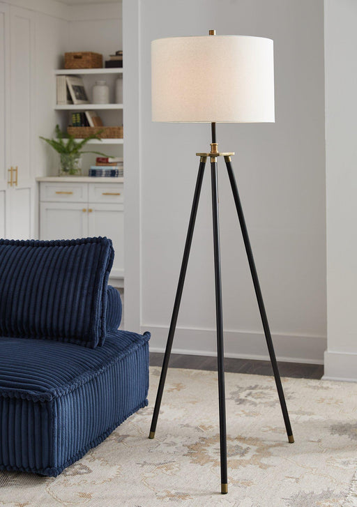 Cashner Floor Lamp - Premium Floor Lamp from Ashley Furniture - Just $134.39! Shop now at Furniture Wholesale Plus  We are the best furniture store in Nashville, Hendersonville, Goodlettsville, Madison, Antioch, Mount Juliet, Lebanon, Gallatin, Springfield, Murfreesboro, Franklin, Brentwood