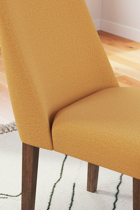 Lyncott Dining Chair - Premium Dining Chair from Ashley Furniture - Just $114.64! Shop now at Furniture Wholesale Plus  We are the best furniture store in Nashville, Hendersonville, Goodlettsville, Madison, Antioch, Mount Juliet, Lebanon, Gallatin, Springfield, Murfreesboro, Franklin, Brentwood