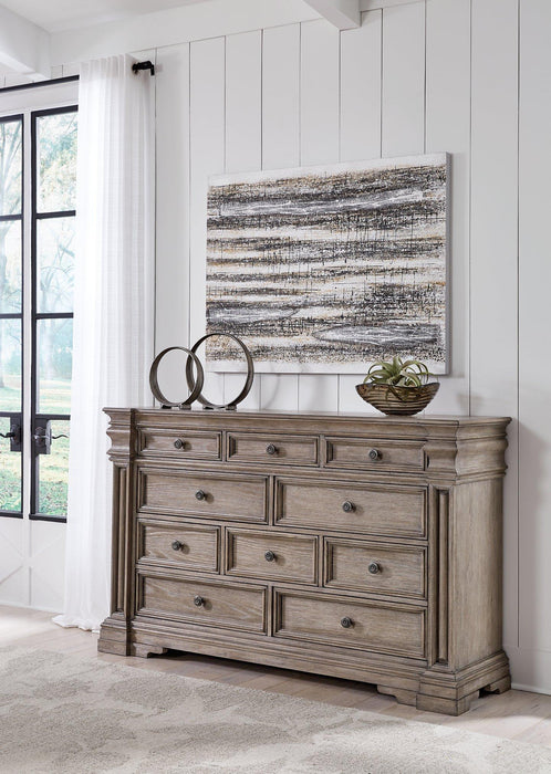 Blairhurst Dresser - Premium Dresser from Ashley Furniture - Just $890.93! Shop now at Furniture Wholesale Plus  We are the best furniture store in Nashville, Hendersonville, Goodlettsville, Madison, Antioch, Mount Juliet, Lebanon, Gallatin, Springfield, Murfreesboro, Franklin, Brentwood