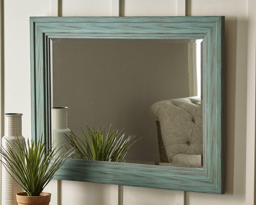 Jacee Accent Mirror - Premium Mirror from Ashley Furniture - Just $116.84! Shop now at Furniture Wholesale Plus  We are the best furniture store in Nashville, Hendersonville, Goodlettsville, Madison, Antioch, Mount Juliet, Lebanon, Gallatin, Springfield, Murfreesboro, Franklin, Brentwood