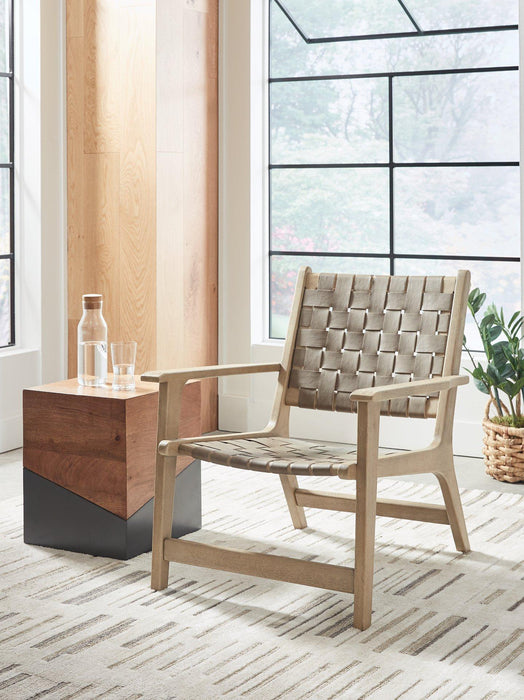 Jameset Accent Chair - Premium Accent Chair from Ashley Furniture - Just $475.04! Shop now at Furniture Wholesale Plus  We are the best furniture store in Nashville, Hendersonville, Goodlettsville, Madison, Antioch, Mount Juliet, Lebanon, Gallatin, Springfield, Murfreesboro, Franklin, Brentwood