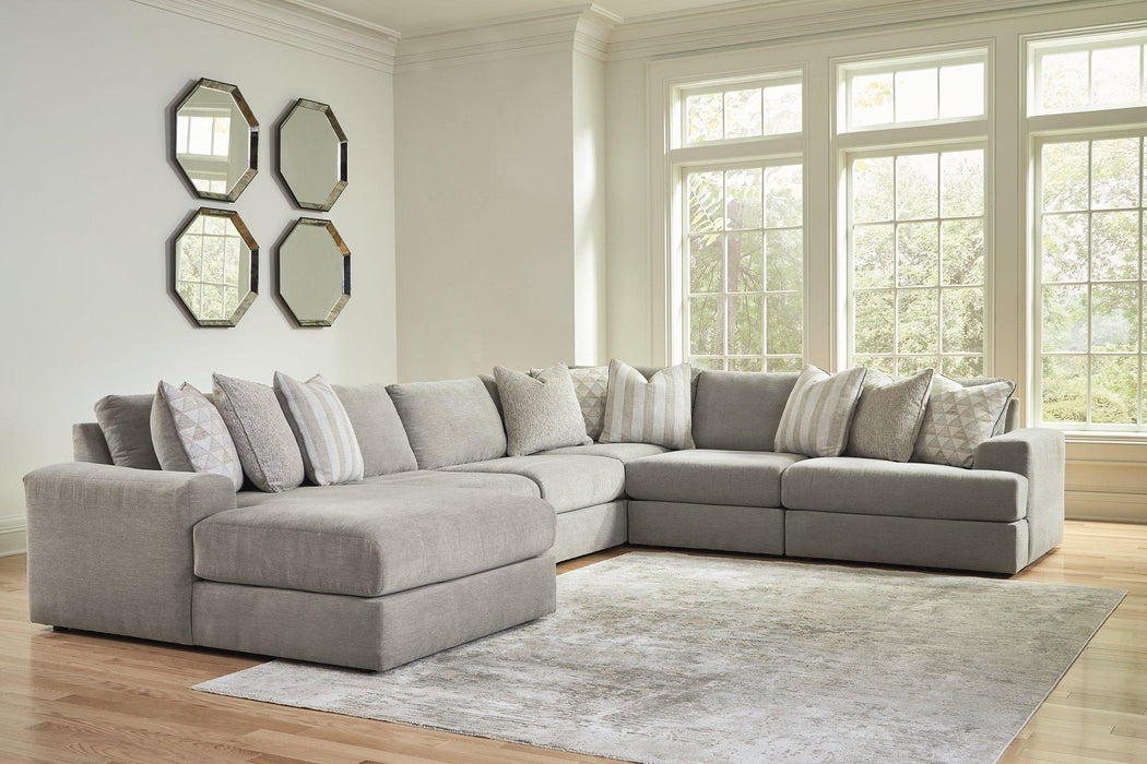 Avaliyah Sectional with Chaise - Premium Sectional from Ashley Furniture - Just $1462.33! Shop now at Furniture Wholesale Plus  We are the best furniture store in Nashville, Hendersonville, Goodlettsville, Madison, Antioch, Mount Juliet, Lebanon, Gallatin, Springfield, Murfreesboro, Franklin, Brentwood