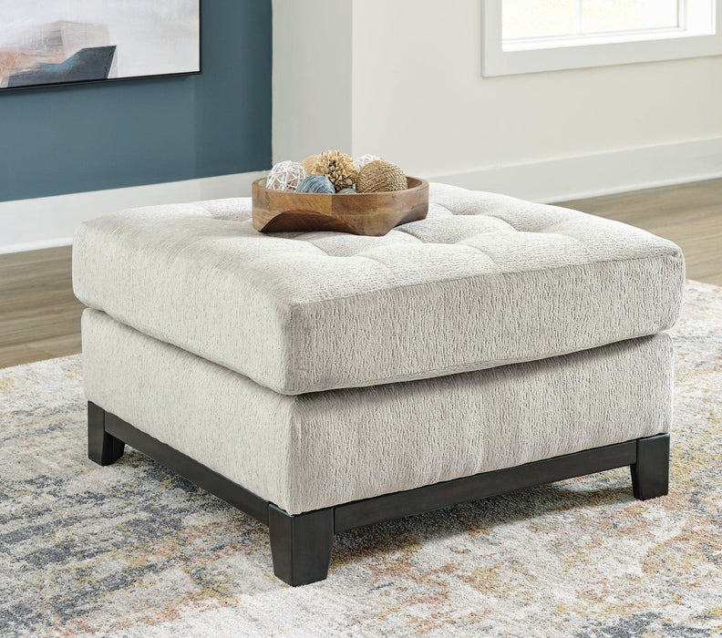 Maxon Place Oversized Accent Ottoman - Premium Ottoman from Ashley Furniture - Just $283.43! Shop now at Furniture Wholesale Plus  We are the best furniture store in Nashville, Hendersonville, Goodlettsville, Madison, Antioch, Mount Juliet, Lebanon, Gallatin, Springfield, Murfreesboro, Franklin, Brentwood