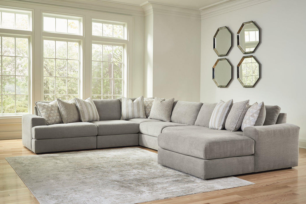 Avaliyah Sectional with Chaise - Premium Sectional from Ashley Furniture - Just $1462.33! Shop now at Furniture Wholesale Plus  We are the best furniture store in Nashville, Hendersonville, Goodlettsville, Madison, Antioch, Mount Juliet, Lebanon, Gallatin, Springfield, Murfreesboro, Franklin, Brentwood