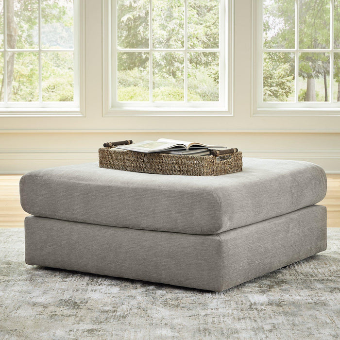 Avaliyah Oversized Accent Ottoman - Premium Ottoman from Ashley Furniture - Just $318.74! Shop now at Furniture Wholesale Plus  We are the best furniture store in Nashville, Hendersonville, Goodlettsville, Madison, Antioch, Mount Juliet, Lebanon, Gallatin, Springfield, Murfreesboro, Franklin, Brentwood