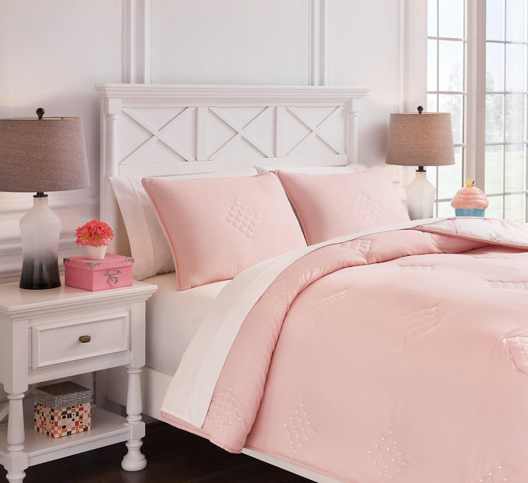 Lexann Comforter Set - Premium Comforter Set from Ashley Furniture - Just $69.18! Shop now at Furniture Wholesale Plus  We are the best furniture store in Nashville, Hendersonville, Goodlettsville, Madison, Antioch, Mount Juliet, Lebanon, Gallatin, Springfield, Murfreesboro, Franklin, Brentwood