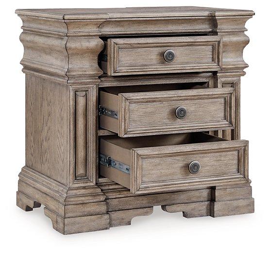 Blairhurst Bedroom Set - Premium Bedroom Set from Ashley Furniture - Just $2113.68! Shop now at Furniture Wholesale Plus  We are the best furniture store in Nashville, Hendersonville, Goodlettsville, Madison, Antioch, Mount Juliet, Lebanon, Gallatin, Springfield, Murfreesboro, Franklin, Brentwood