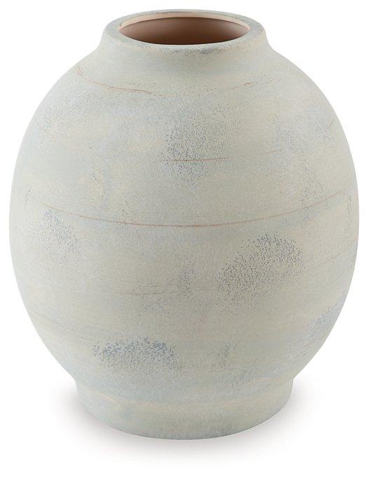 Clayson Vase - Premium Vase from Ashley Furniture - Just $35.53! Shop now at Furniture Wholesale Plus  We are the best furniture store in Nashville, Hendersonville, Goodlettsville, Madison, Antioch, Mount Juliet, Lebanon, Gallatin, Springfield, Murfreesboro, Franklin, Brentwood