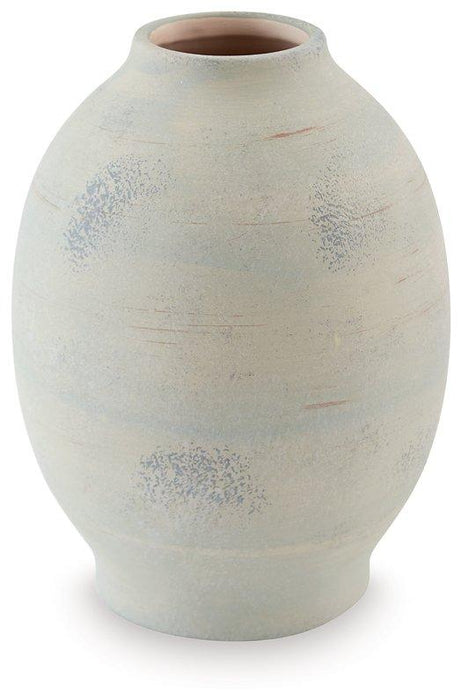 Clayson Vase - Premium Vase from Ashley Furniture - Just $35.53! Shop now at Furniture Wholesale Plus  We are the best furniture store in Nashville, Hendersonville, Goodlettsville, Madison, Antioch, Mount Juliet, Lebanon, Gallatin, Springfield, Murfreesboro, Franklin, Brentwood