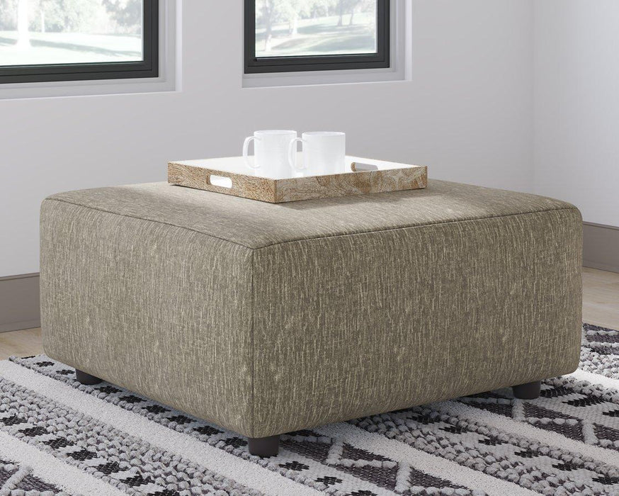 Hoylake Ottoman - Premium Ottoman from Ashley Furniture - Just $294.02! Shop now at Furniture Wholesale Plus  We are the best furniture store in Nashville, Hendersonville, Goodlettsville, Madison, Antioch, Mount Juliet, Lebanon, Gallatin, Springfield, Murfreesboro, Franklin, Brentwood