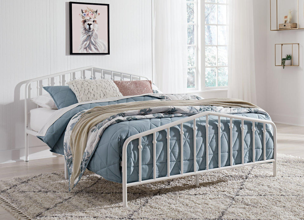 Trentlore Bed - Premium Bed from Ashley Furniture - Just $265.47! Shop now at Furniture Wholesale Plus  We are the best furniture store in Nashville, Hendersonville, Goodlettsville, Madison, Antioch, Mount Juliet, Lebanon, Gallatin, Springfield, Murfreesboro, Franklin, Brentwood