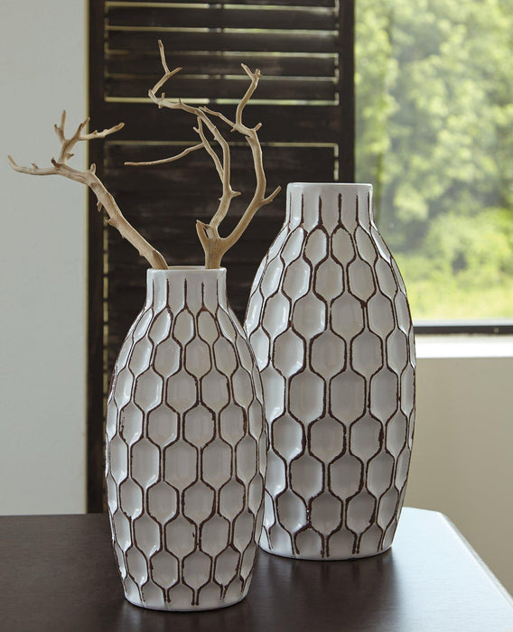 Dionna Vase (Set of 2) - Premium Vase from Ashley Furniture - Just $79.66! Shop now at Furniture Wholesale Plus  We are the best furniture store in Nashville, Hendersonville, Goodlettsville, Madison, Antioch, Mount Juliet, Lebanon, Gallatin, Springfield, Murfreesboro, Franklin, Brentwood