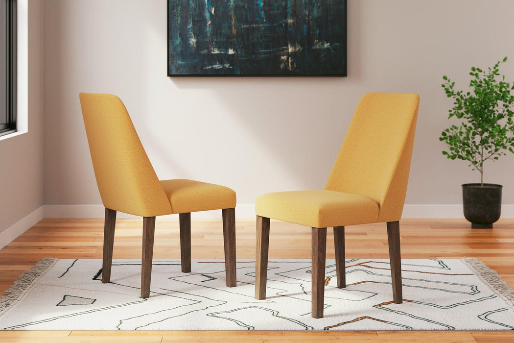 Lyncott Dining Chair - Premium Dining Chair from Ashley Furniture - Just $114.64! Shop now at Furniture Wholesale Plus  We are the best furniture store in Nashville, Hendersonville, Goodlettsville, Madison, Antioch, Mount Juliet, Lebanon, Gallatin, Springfield, Murfreesboro, Franklin, Brentwood