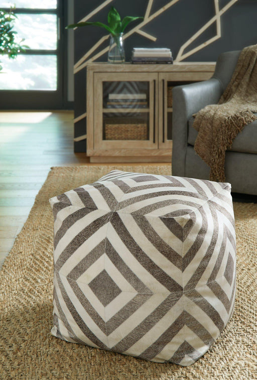 Hartselle Pouf - Premium Pouf from Ashley Furniture - Just $111.55! Shop now at Furniture Wholesale Plus  We are the best furniture store in Nashville, Hendersonville, Goodlettsville, Madison, Antioch, Mount Juliet, Lebanon, Gallatin, Springfield, Murfreesboro, Franklin, Brentwood