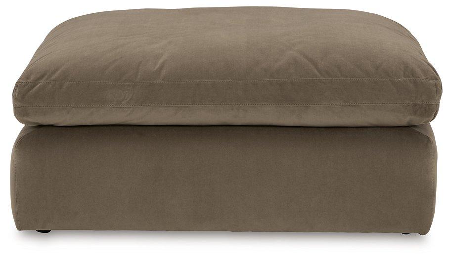 Sophie Oversized Accent Ottoman - Premium Ottoman from Ashley Furniture - Just $348.75! Shop now at Furniture Wholesale Plus  We are the best furniture store in Nashville, Hendersonville, Goodlettsville, Madison, Antioch, Mount Juliet, Lebanon, Gallatin, Springfield, Murfreesboro, Franklin, Brentwood